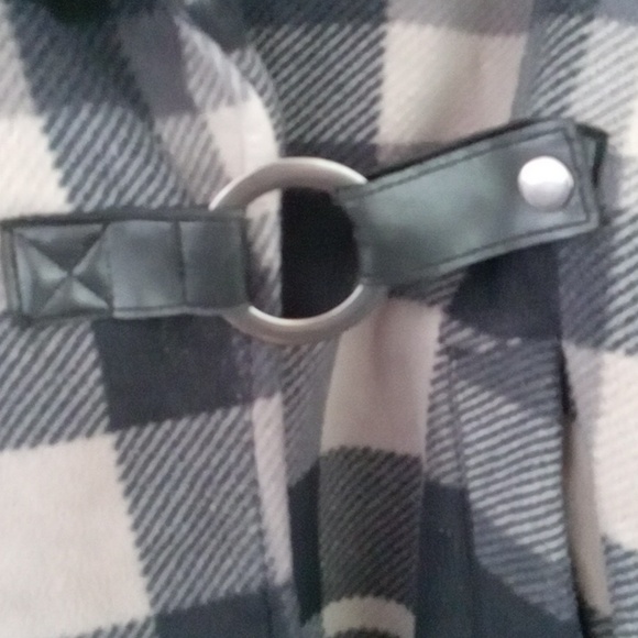 Nice soft jacket - Picture 2 of 5